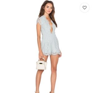 X by NBD•Bonnie Deep V Lace Romper sz 4